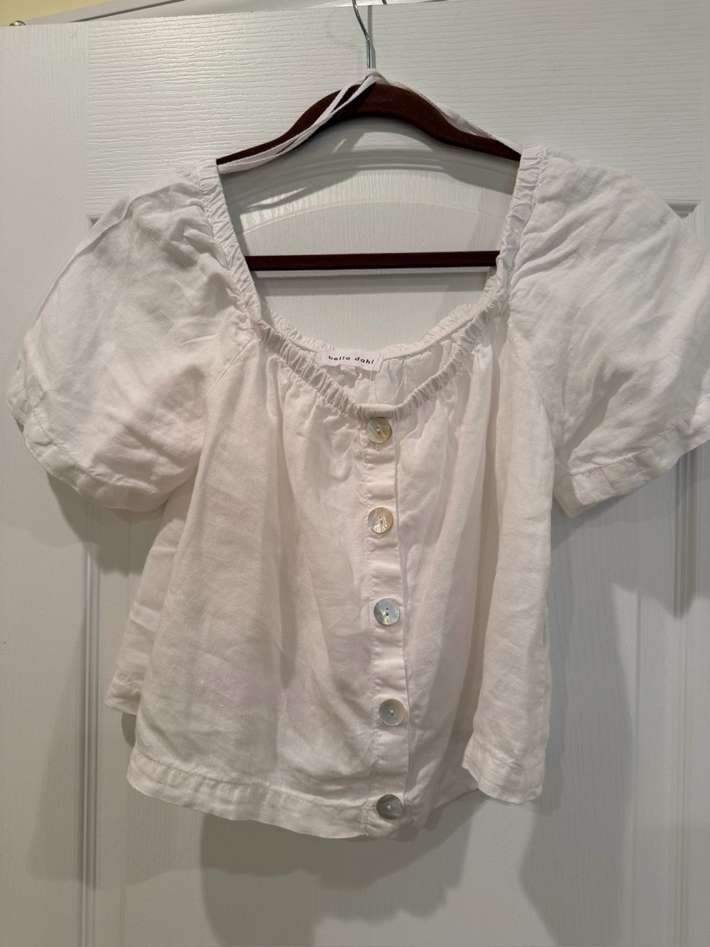 Bella Dahl Women’s White Button-Front Crop Top